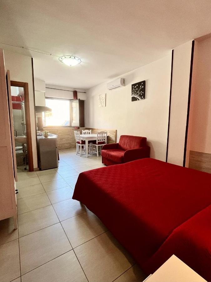 Monolocale Rosso - A Casa Di Ludovica E Martina Gallipoli